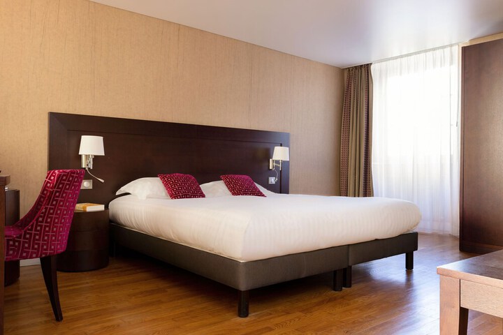 Room 8 of 23