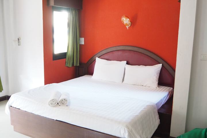 Room 10 of 37