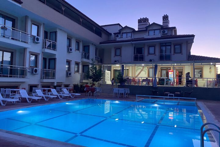 Pool 59 of 85