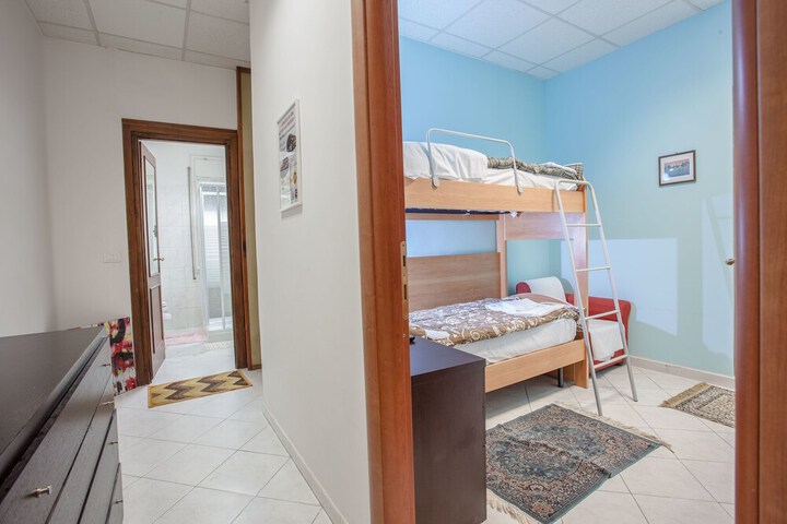 Room 27 of 68