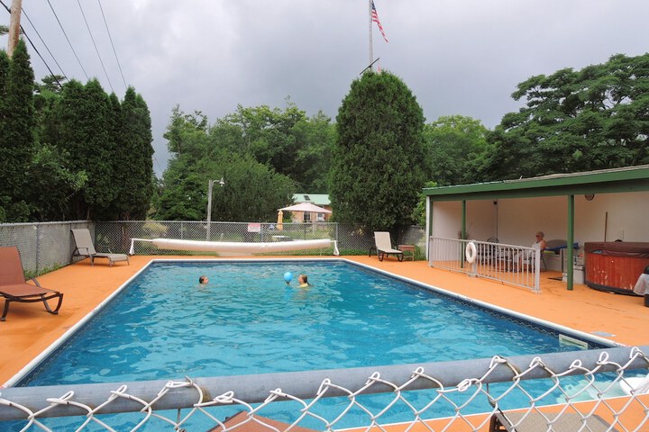 Pool 44 of 61