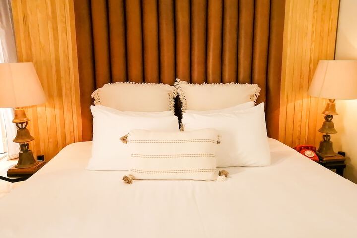 Room 8 of 30