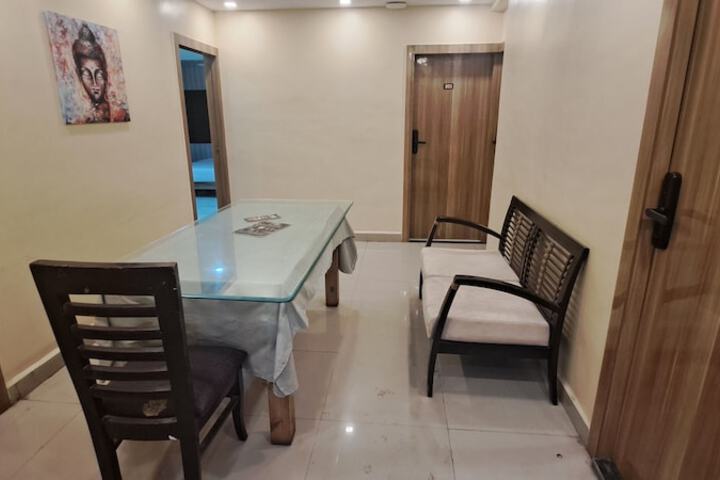 Room 28 of 46