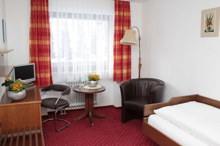 Room 12 of 41