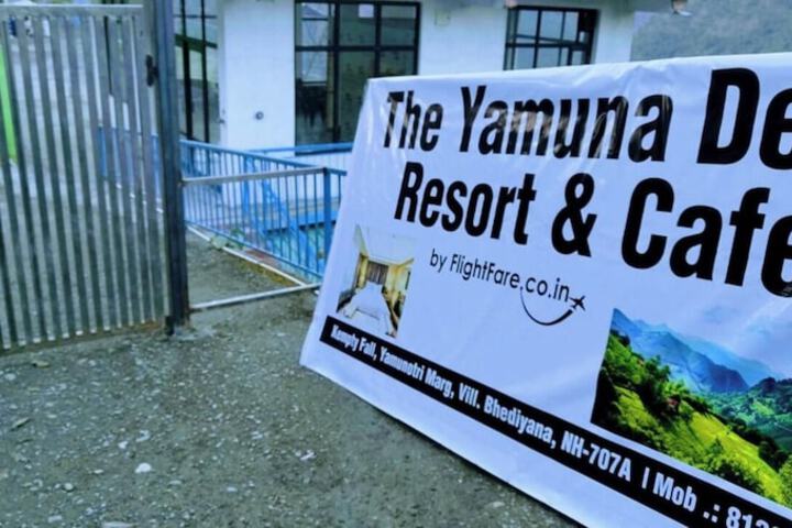 The Yamuna Deck Resort and Cafe in Dhanaulti