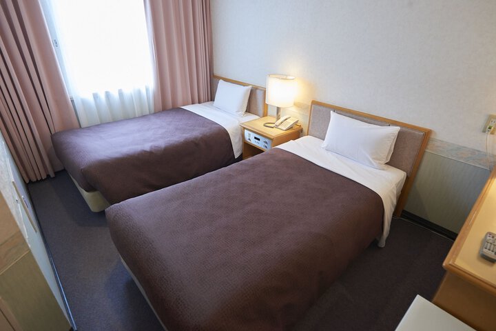 Room 19 of 32