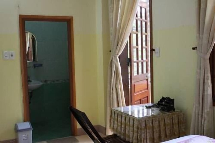 Room 12 of 31
