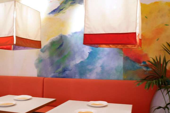 Dining 32 of 38