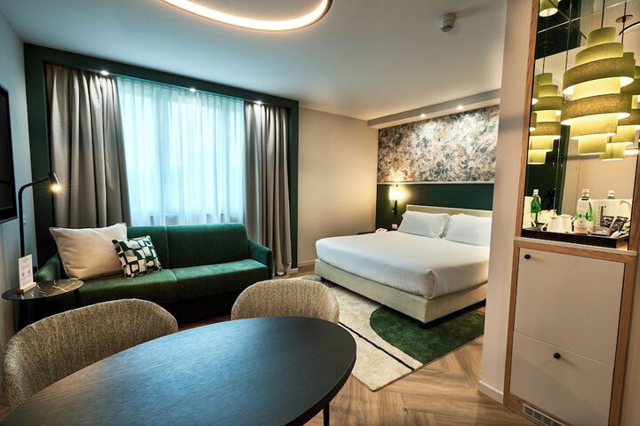 Room 17 of 116