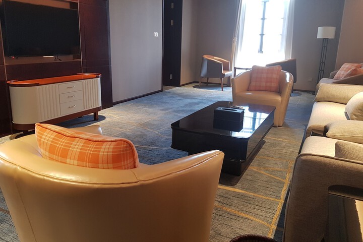 Room 14 of 60