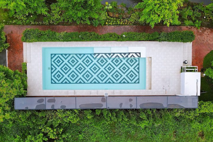 Pool 56 of 75