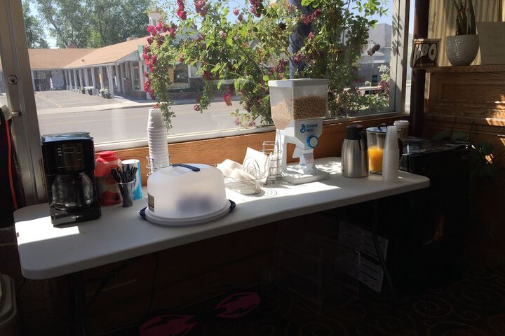 Breakfast/Coffee Service 18 of 21