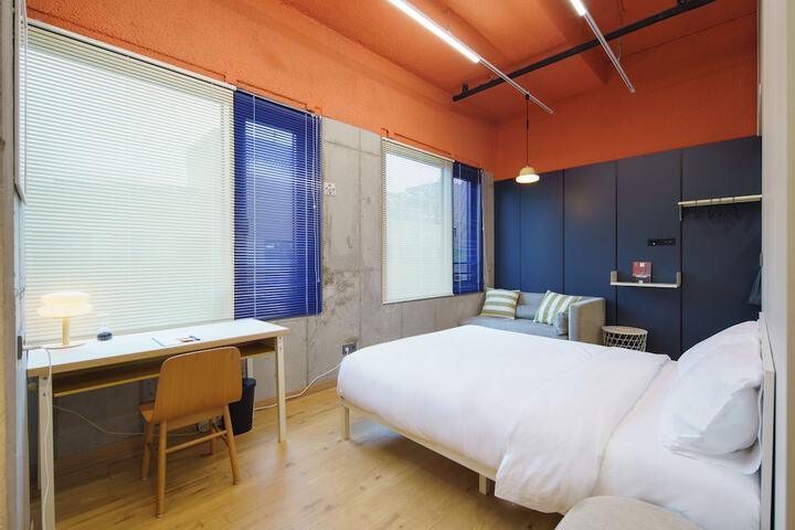Room 20 of 111