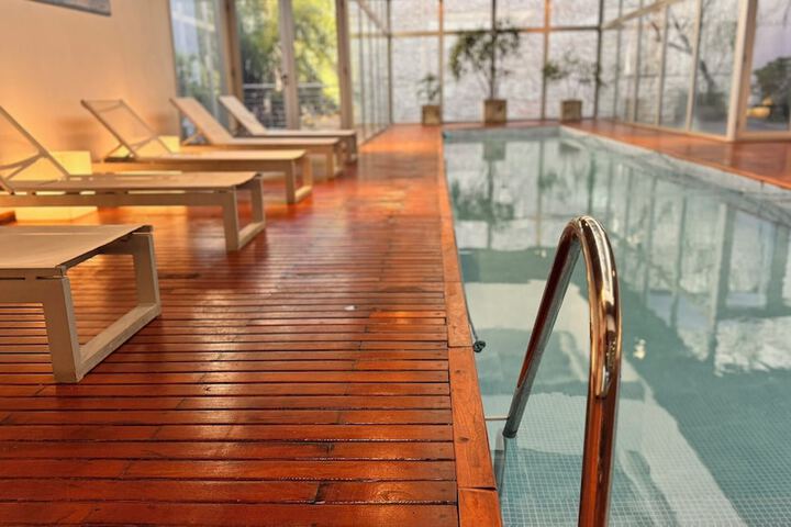 Pool 42 of 76