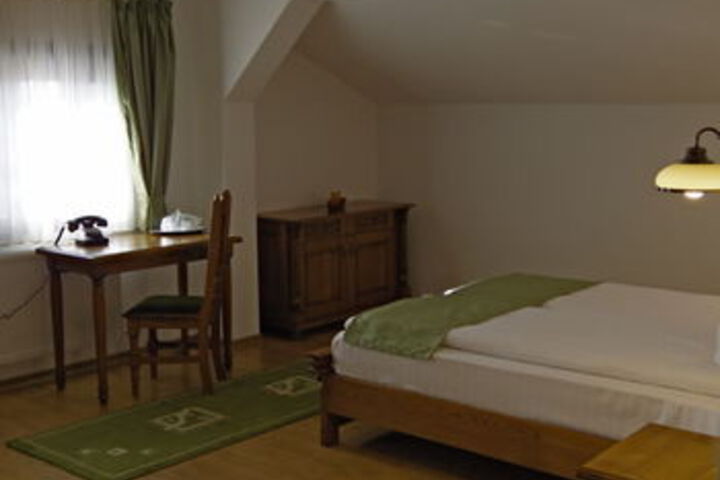 Room 35 of 67