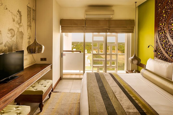 Room 14 of 68