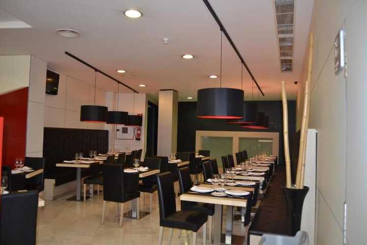 Dining 42 of 50
