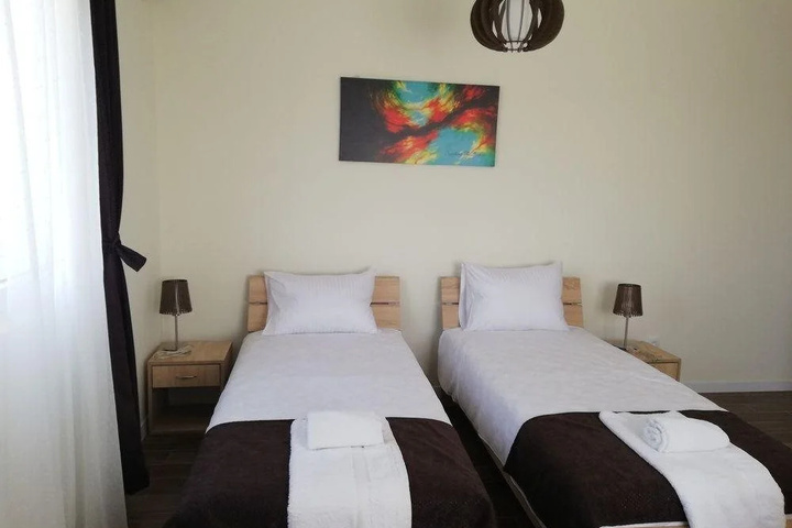 Room 2 of 22