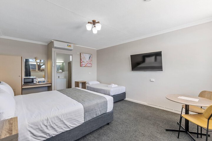 Room 28 of 55