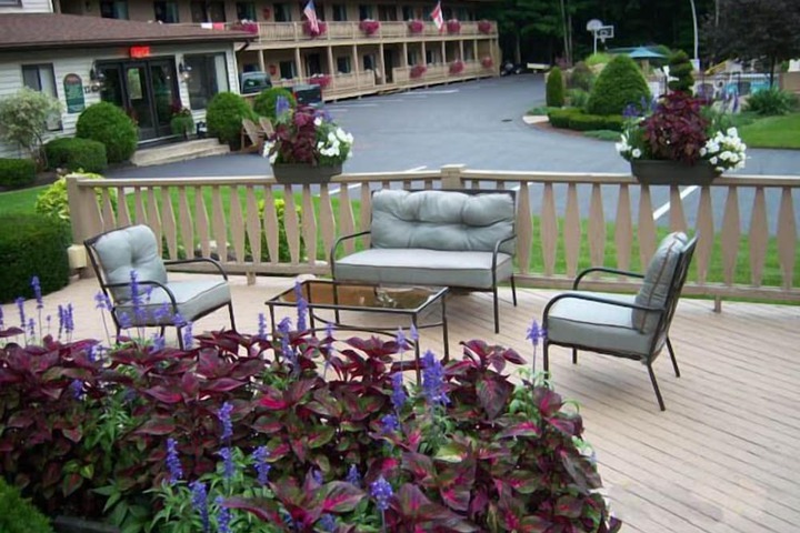 Terrace/Patio 34 of 65