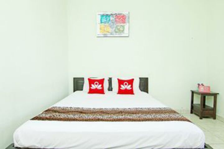 ZEN Rooms Mataram Kuta
