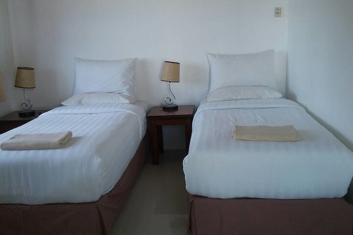 Room 37 of 87