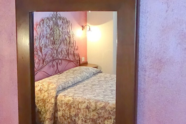 Room 19 of 145