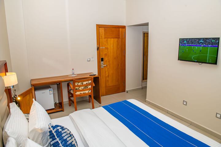 Room 4 of 44