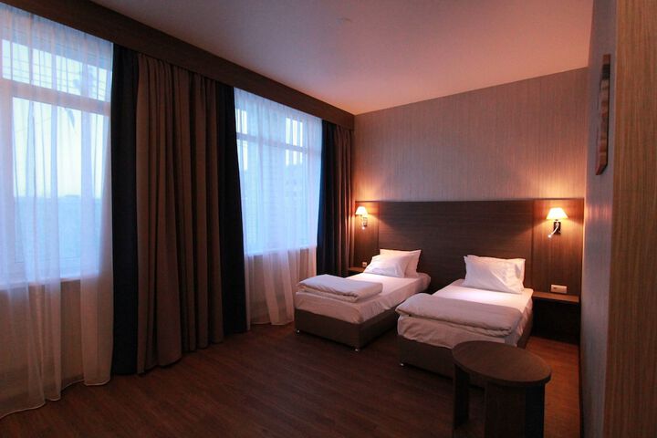 Room 2 of 43