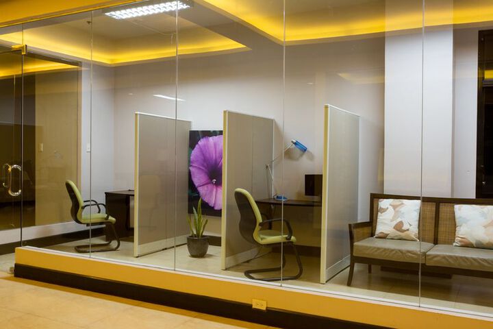 Business Center 157 of 169