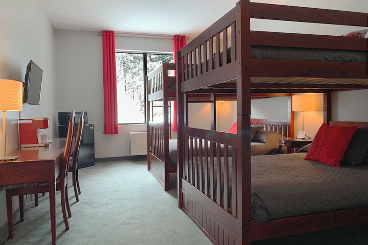 Room 5 of 11