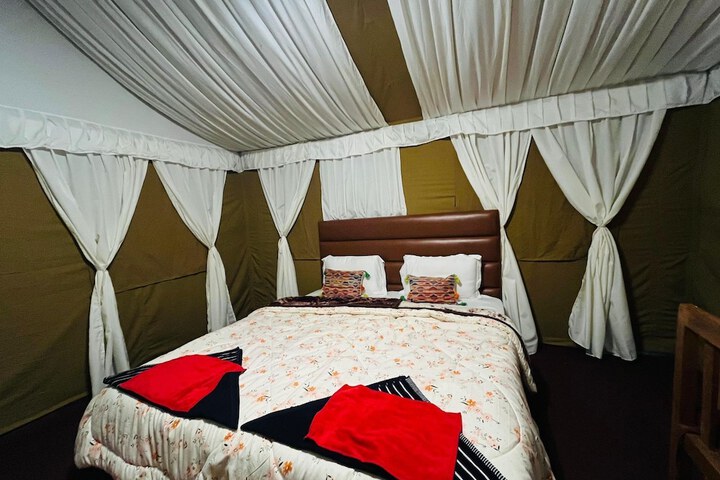 Room 3 of 33