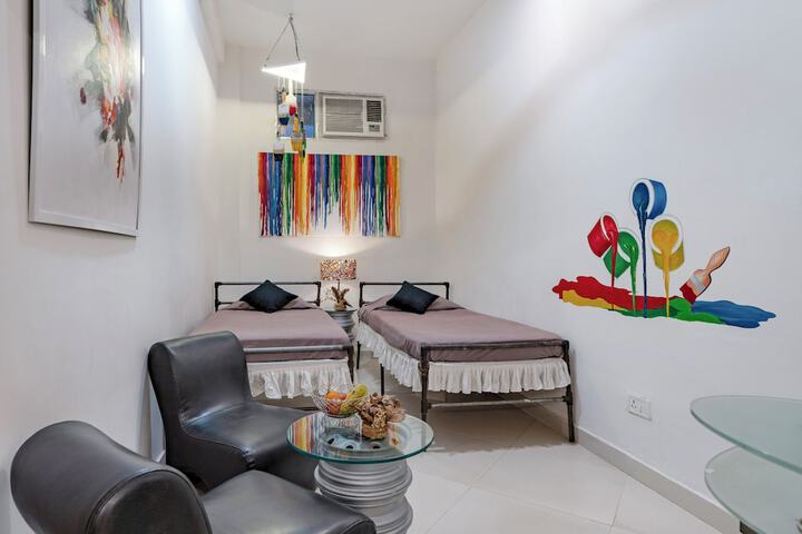 Room 10 of 41