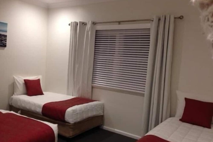 Room 8 of 36