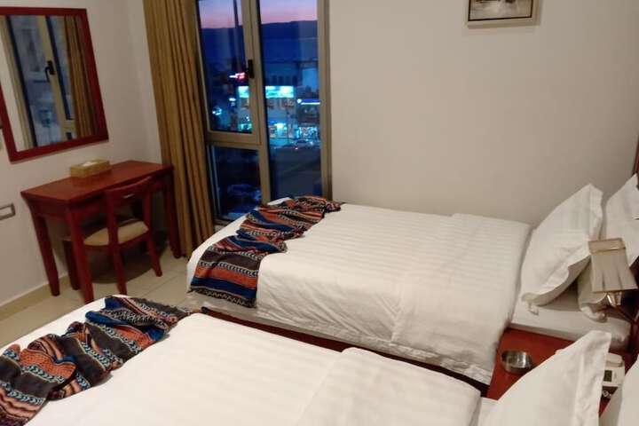 Room 4 of 14