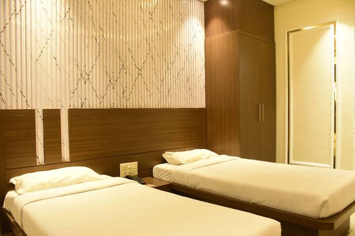 Room 16 of 75