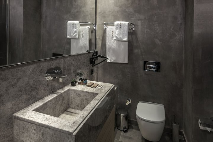 Room 15 of 30