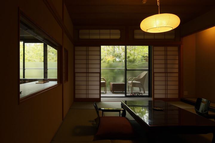 Room 30 of 72