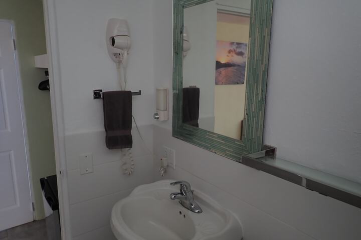 Room 65 of 83