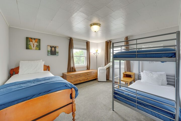 Room 3 of 44
