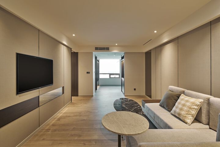 Room 10 of 48