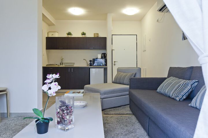 Room 9 of 21
