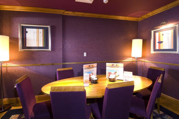 Dining 9 of 25