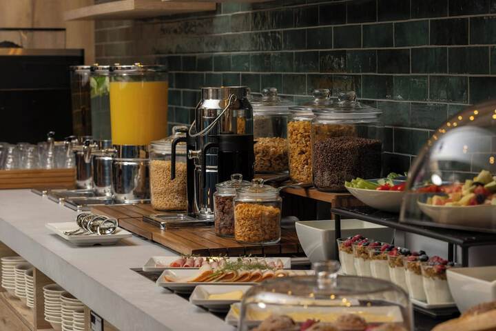 Breakfast/Coffee Service 68 of 80