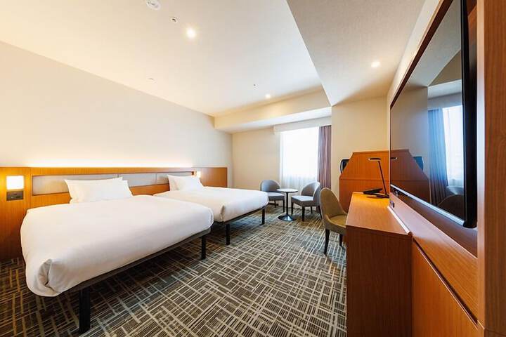 Room 14 of 34