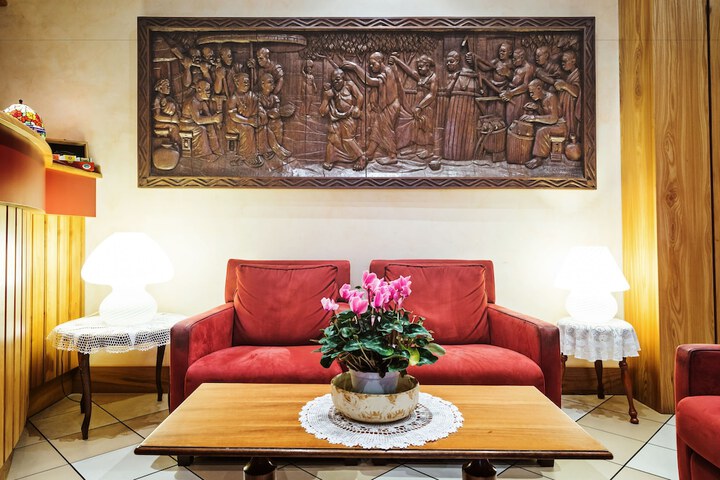 Hotel Interior 7 of 37