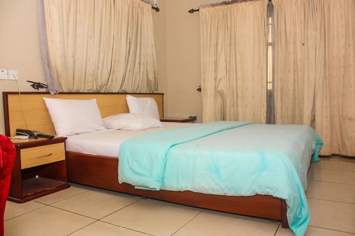 Room 7 of 35