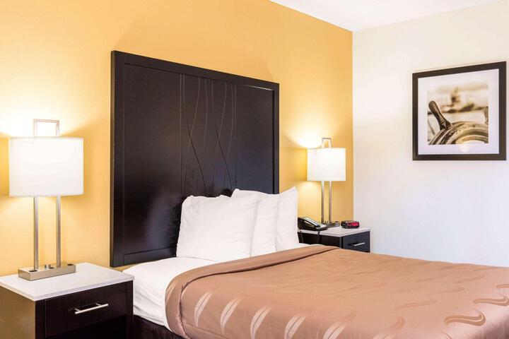 2 Double Beds (6 of 10)