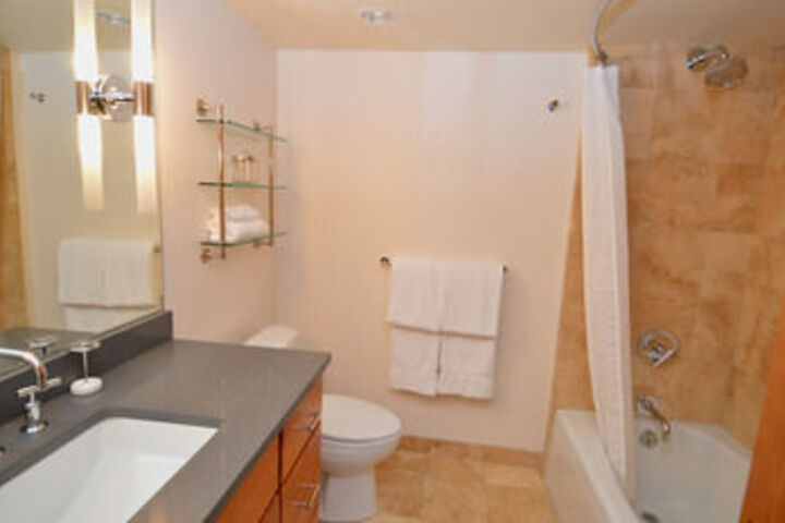 Room 4 of 25