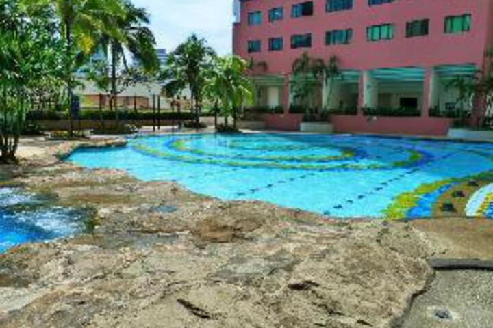 Pool 4 of 55